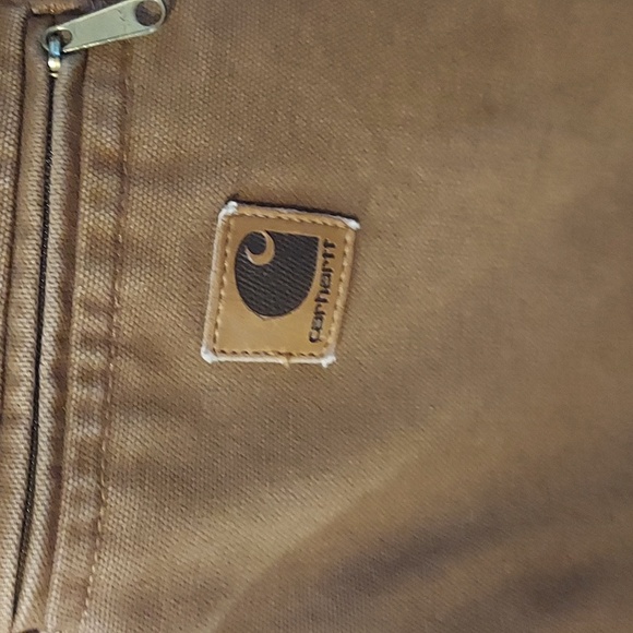 Carhartt coat - Picture 2 of 6